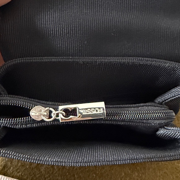 NWOT Fossil Nylon Crossbody Bag - Picture 4 of 9